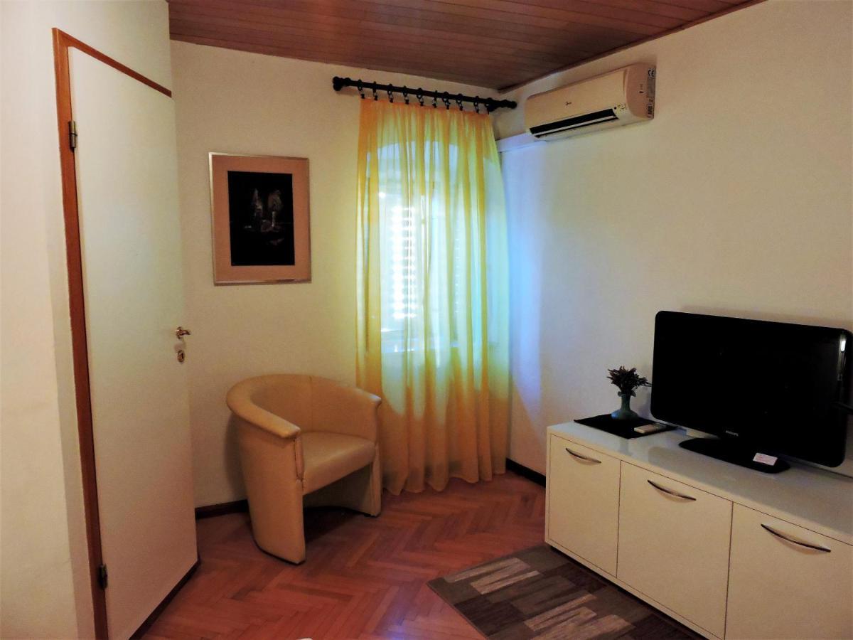 Bruno Split Centre Apartment And Room Kültér fotó
