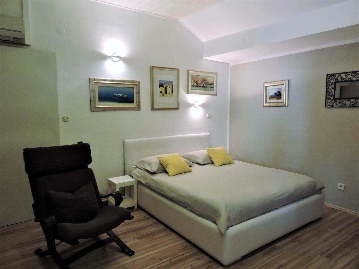 Bruno Split Centre Apartment And Room Kültér fotó